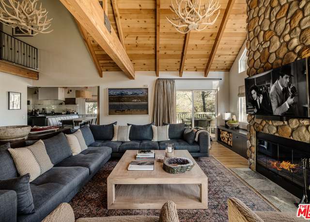 Property at 28805 North Shore Rd, Lake Arrowhead, CA 92352, 3 beds, 3 baths