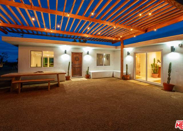 Property at 1571 Covelo, Yucca Valley, CA 92284, 2 beds, 1 bath