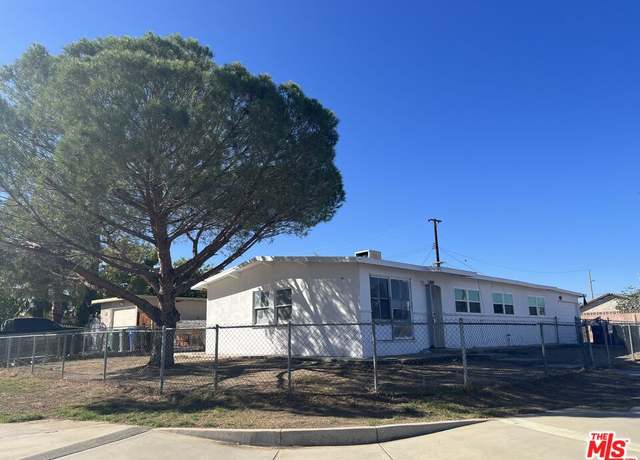 Property at 244 E Avenue Q, Palmdale, CA 93550, 4 beds, 2 baths