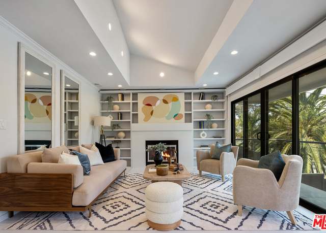 Property at 386 Entrada Dr, Santa Monica, CA 90402, 2 beds, 2 baths