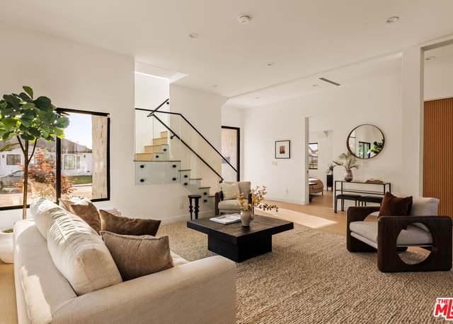 Property at 8106 Bleriot Ave, Los Angeles, CA 90045, 5 beds, 4.5 baths