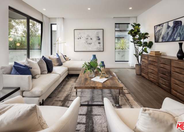 Property at 411 S Hamel Rd #102, Los Angeles, CA 90048, 2 beds, 2.5 baths