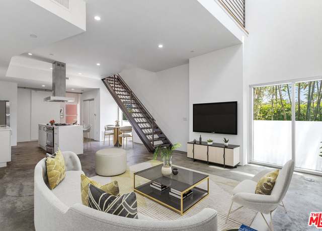 Property at 803 Wilcox Ave #5, Los Angeles, CA 90038, 2 beds, 2 baths