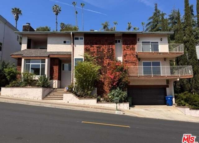 Property at 2339 Jupiter Dr, Los Angeles, CA 90046, 4 beds, 3.5 baths