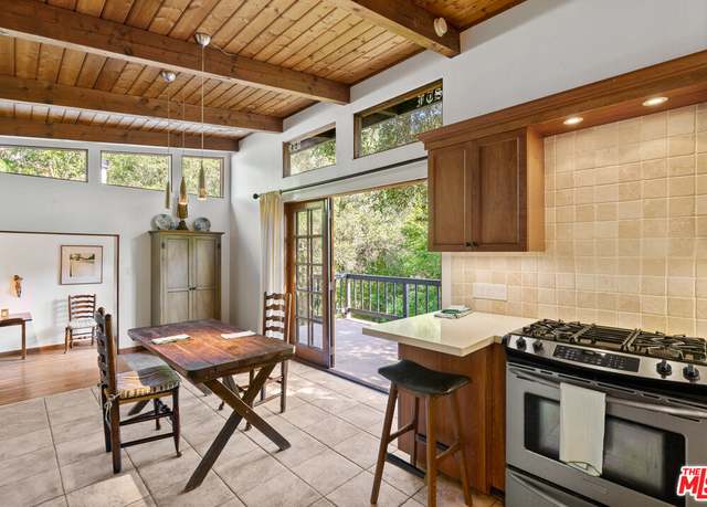 Property at 21550 Summit Trl, Topanga, CA 90290, 2 beds, 2 baths