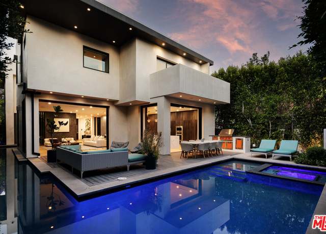 Property at 105 S Laurel Ave, Los Angeles, CA 90048, 4 beds, 4.5 baths
