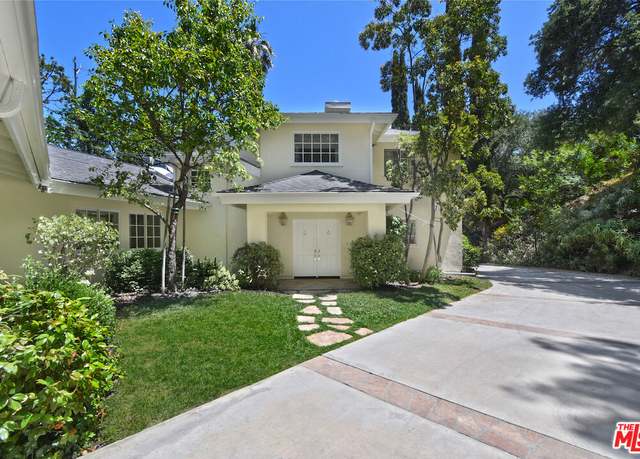 Property at 15474 Loom Pl, Sherman Oaks, CA 91403, 4 beds, 3 baths