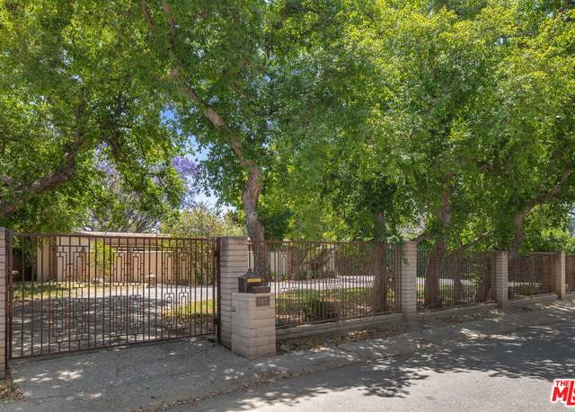 Property at 8400 Encino Ave, Northridge, CA 91325, 5 beds, 3 baths