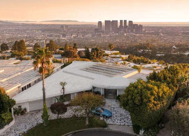 Property at 305 Trousdale Pl, Beverly Hills, CA 90210, 5 beds, 7 baths