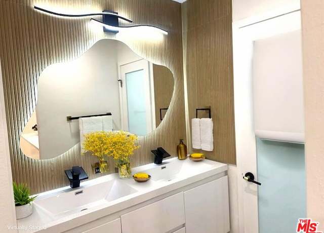 Property at 11645 Montana Ave #238, Los Angeles, CA 90049, 2 beds, 1 bath