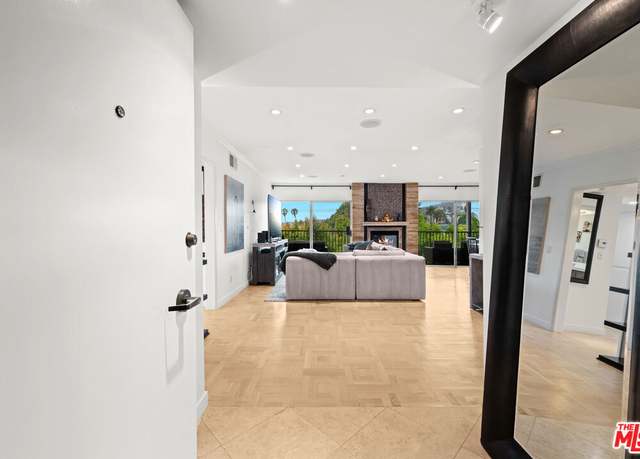 Property at 949 N Kings Rd #314, West Hollywood, CA 90069, 2 beds, 2 baths