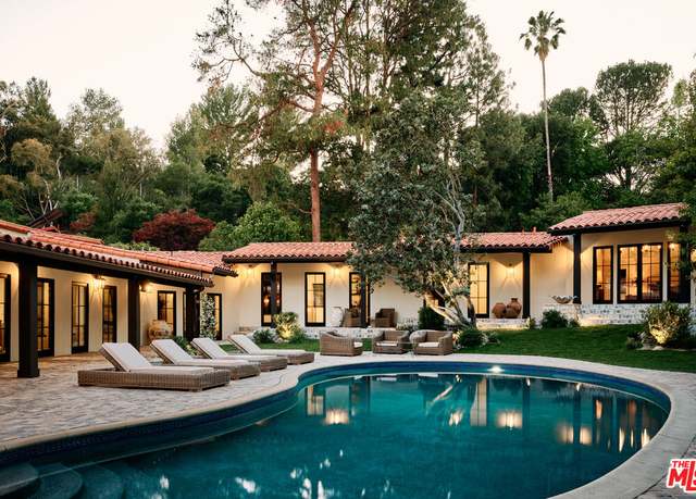 Property at 11945 Lockridge Rd, Studio City, CA 91604, 5 beds, 6 baths