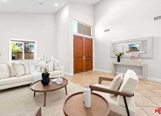 Property at 4712 Cedros Ave, Sherman Oaks, CA 91403, 5 beds, 5 baths