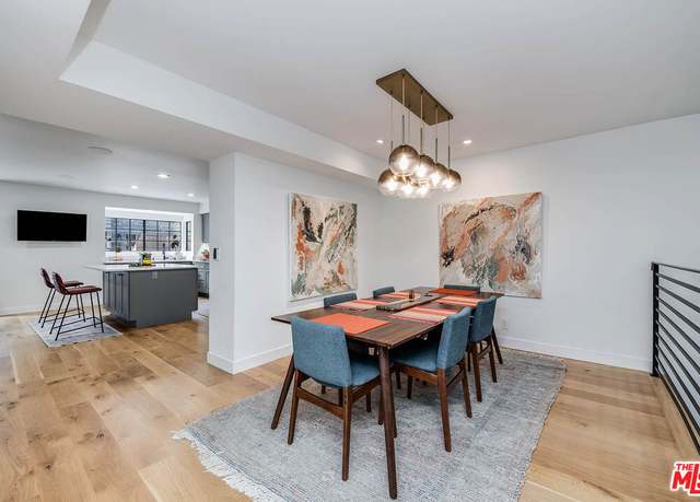 Property at 5731 Topanga Canyon Blvd #3, Woodland Hills, CA 91367, 2 beds, 2.5 baths