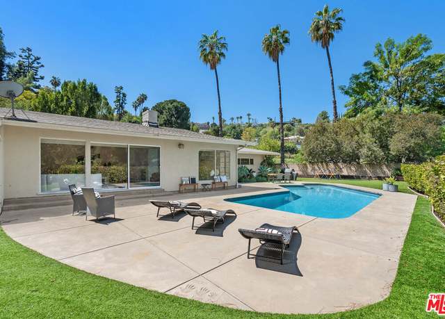 Property at 4450 Coronet Dr, Encino, CA 91316, 3 beds, 2.5 baths