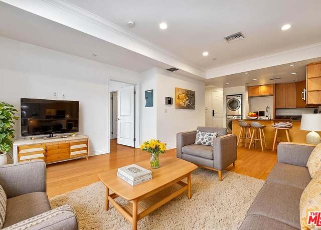 Property at 3061 W 12th Pl #105, Los Angeles, CA 90006, 2 beds, 2 baths