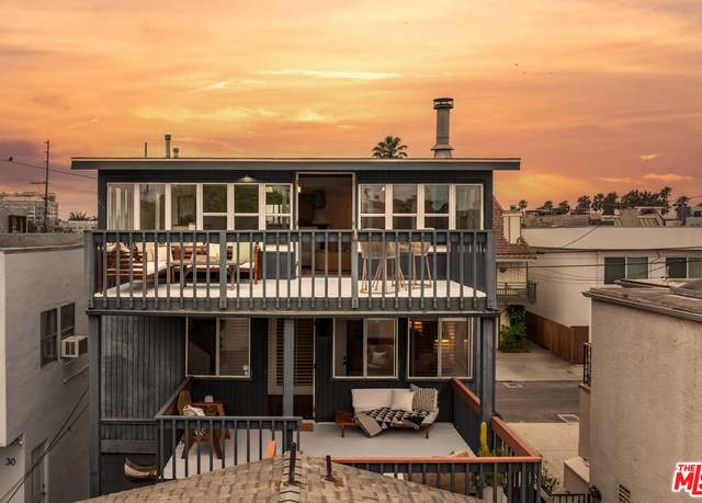 Property at 28 24th Ave, Venice, CA 90291, 3 beds, 4 baths