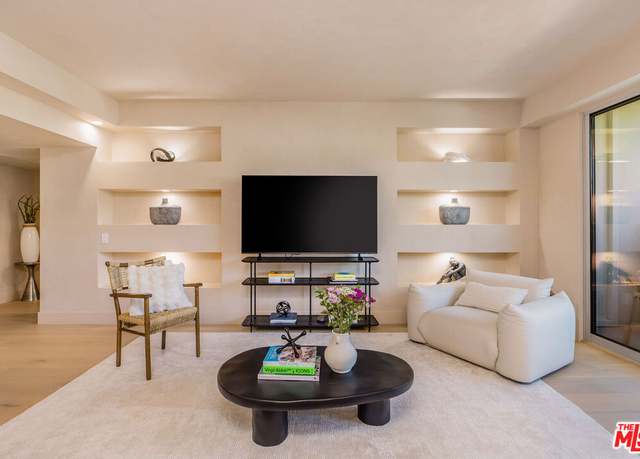 Property at 818 N Doheny Dr #205, West Hollywood, CA 90069, 2 beds, 2 baths