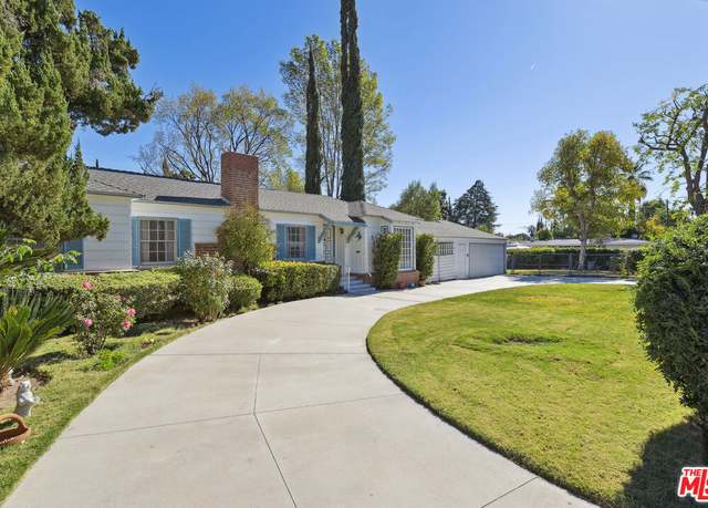 Property at 8422 Eton Ave, Canoga Park, CA 91304, 3 beds, 2 baths