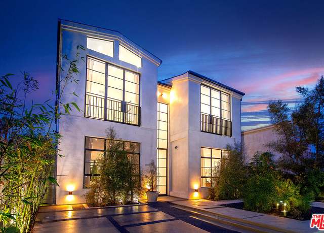 Property at 745 E Sunset Ave, Venice, CA 90291, 4 beds, 6 baths