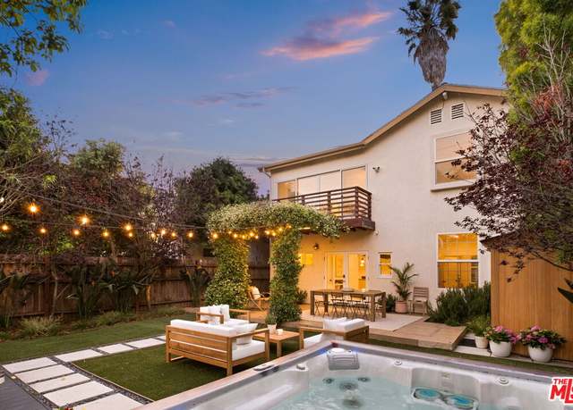 Property at 630 Brooks Ave, Venice, CA 90291, 3 beds, 3 baths
