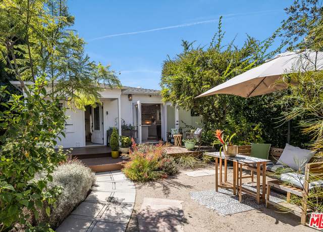 Property at 2317 Walgrove Ave, Los Angeles, CA 90066, 4 beds, 3 baths