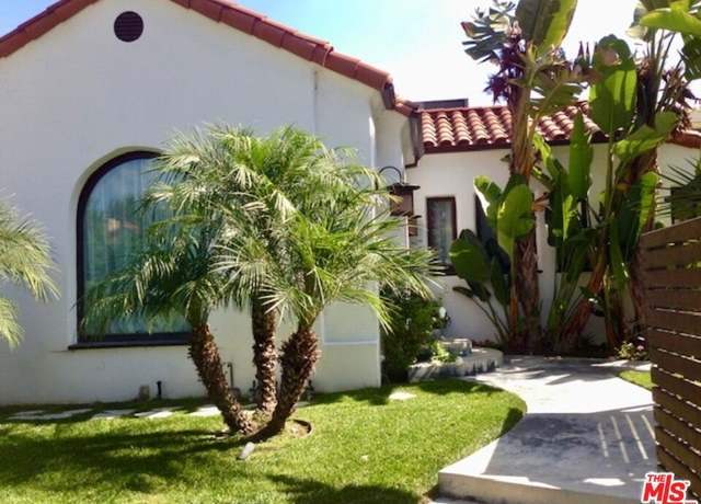 Property at 118 N La Peer Dr, Los Angeles, CA 90048, 3 beds, 2.5 baths