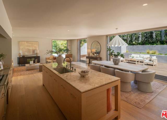 Property at 1670 Comstock Ave, Los Angeles, CA 90024, 4 beds, 4.5 baths