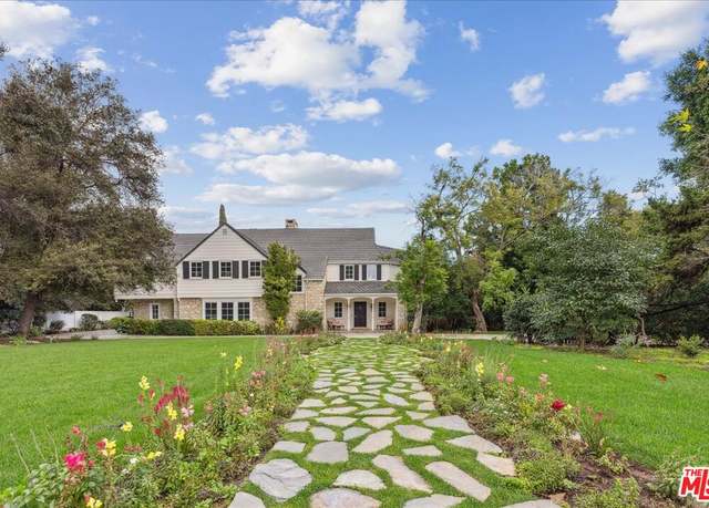 Property at 814 Foothill Rd, Beverly Hills, CA 90210, 7 beds, 9.5 baths