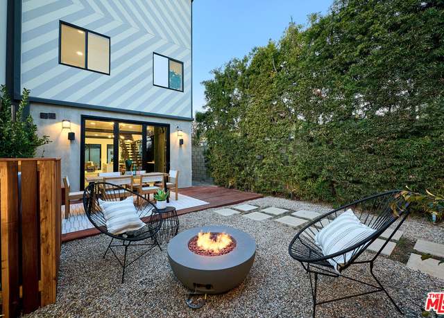 Property at 748 Brooks Ave, Venice, CA 90291, 4 beds, 3.5 baths