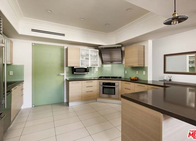 Property at 8121 Norton Ave #303, West Hollywood, CA 90046, 2 beds, 3 baths