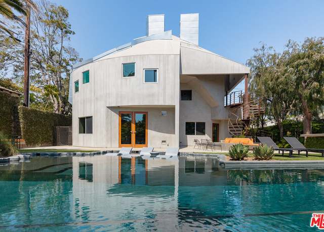 Property at 167 S Westgate Ave, Los Angeles, CA 90049, 4 beds, 5 baths
