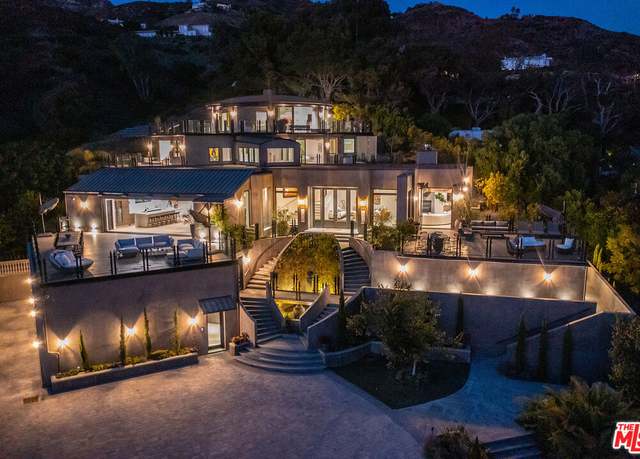 Property at 31555 Pacific Coast Hwy, Malibu, CA 90265, 7 beds, 11.5 baths