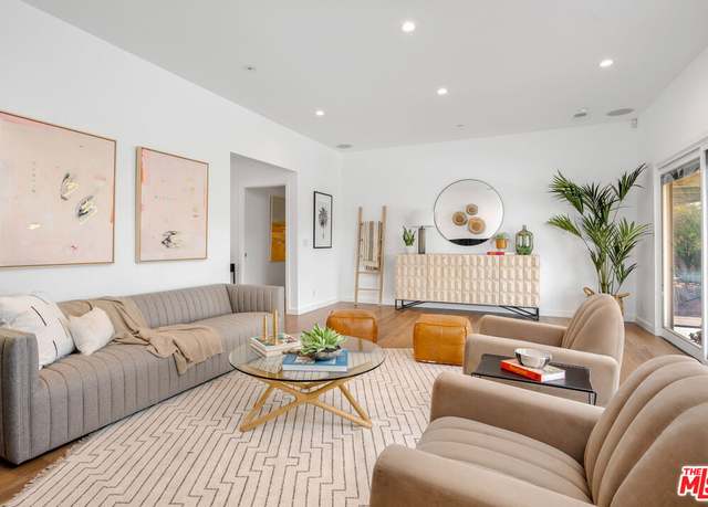 Property at 968 Kenfield Ave, Los Angeles, CA 90049, 3 beds, 3.5 baths