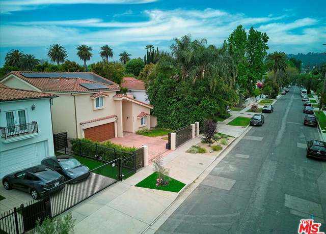 Property at 4712 Cedros Ave, Sherman Oaks, CA 91403, 5 beds, 5 baths