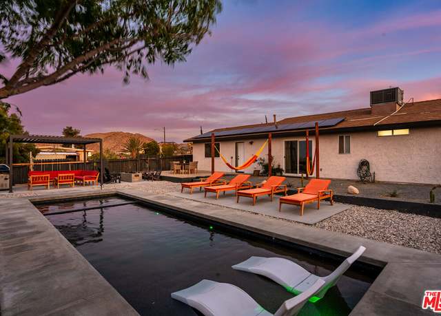 Property at 61664 Crest Circle Dr, Joshua Tree, CA 92252, 3 beds, 2 baths