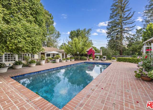 Property at 5132 Quakertown Ave, Woodland Hills, CA 91364, 5 beds, 4 baths