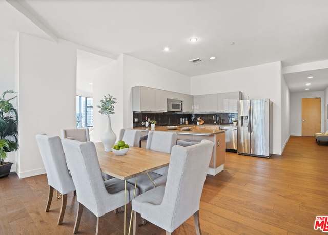 Property at 801 S Grand Ave #1705, Los Angeles, CA 90017, 2 beds, 2 baths
