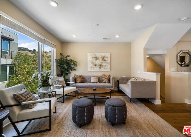 Property at 6746 W Gill Way, Los Angeles, CA 90068, 3 beds, 3.5 baths