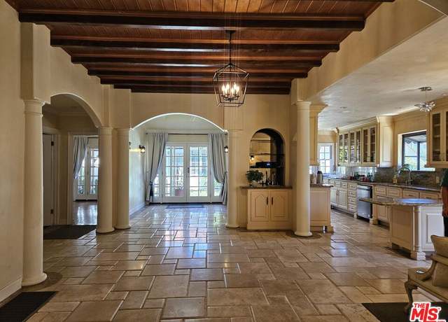 Property at 424 N Arden Blvd, Los Angeles, CA 90004, 4 beds, 3 baths