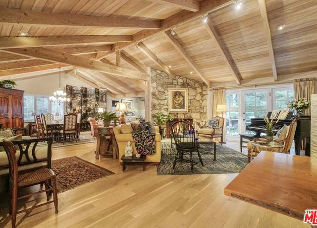 Property at 9420 Eden Dr, Beverly Hills, CA 90210, 4 beds, 3.5 baths