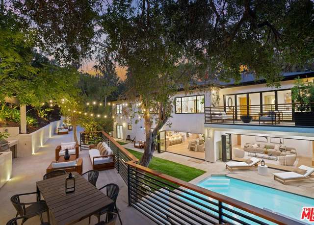Property at 101 Greenfield Ave, Los Angeles, CA 90049, 6 beds, 5.5 baths