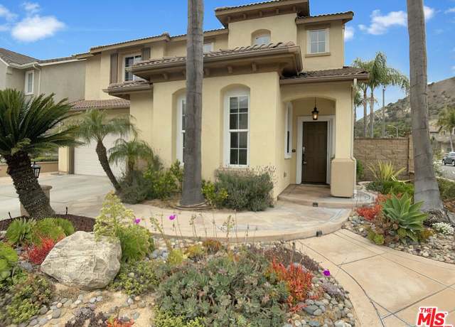 Property at 2272 N Parkhurst Dr, Orange, CA 92867, 4 beds, 2.5 baths