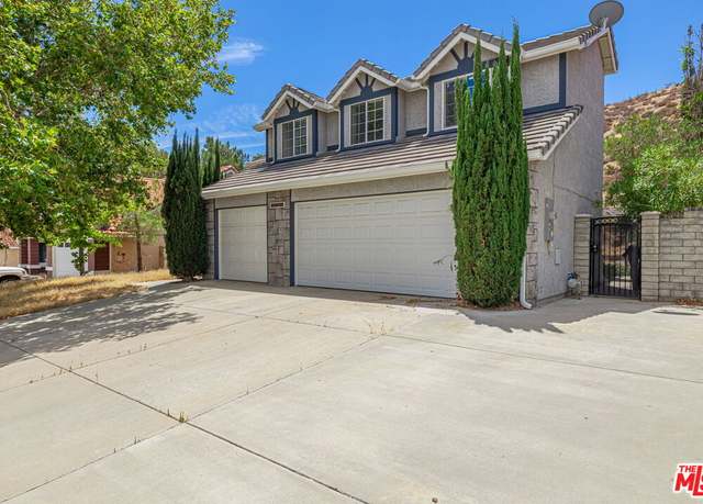 Property at 39451 Beacon Ln, Palmdale, CA 93551, 4 beds, 3 baths