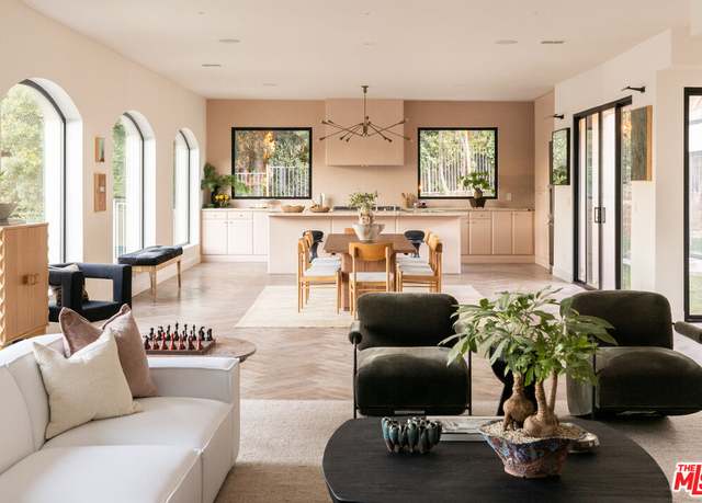 Property at 3546 Weslin Ave, Sherman Oaks, CA 91423, 4 beds, 3.5 baths