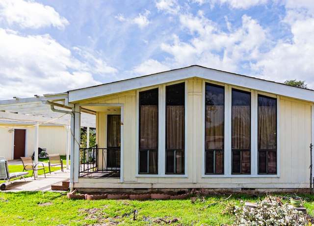 Property at 33441 Furrow Ct, Wildomar, CA 92595, 2 beds, 2 baths