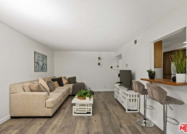 Property at 5310 Circle Dr #108, Sherman Oaks, CA 91401, 1 bed, 1 bath