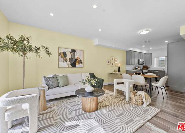 Property at 1541 Franklin St #2, Santa Monica, CA 90404, 3 beds, 3 baths