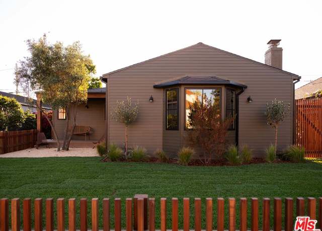Property at 7907 Croydon Ave, Los Angeles, CA 90045, 3 beds, 2 baths
