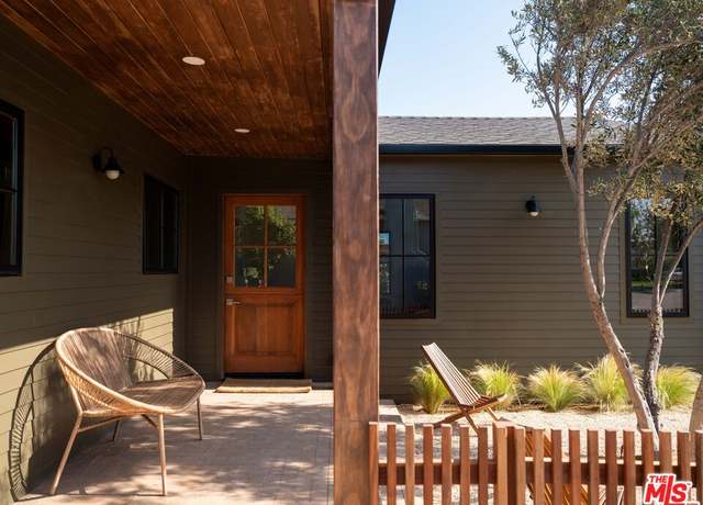 Property at 7907 Croydon Ave, Los Angeles, CA 90045, 3 beds, 2 baths